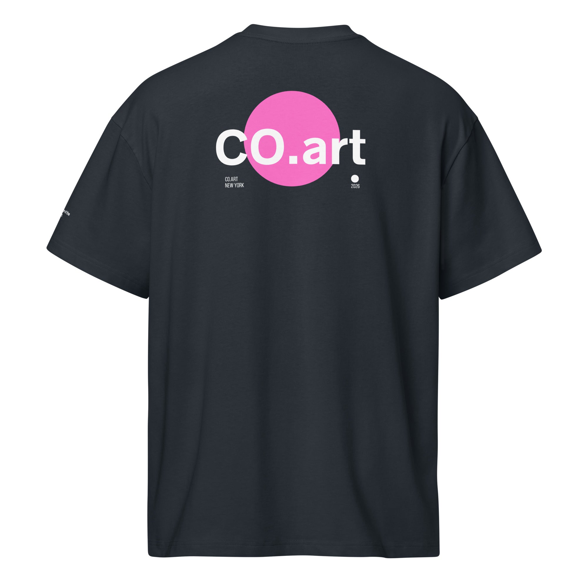 T-shirt streetwear oversize blu navy con grafica manifesto sul retro, scritta "CO.