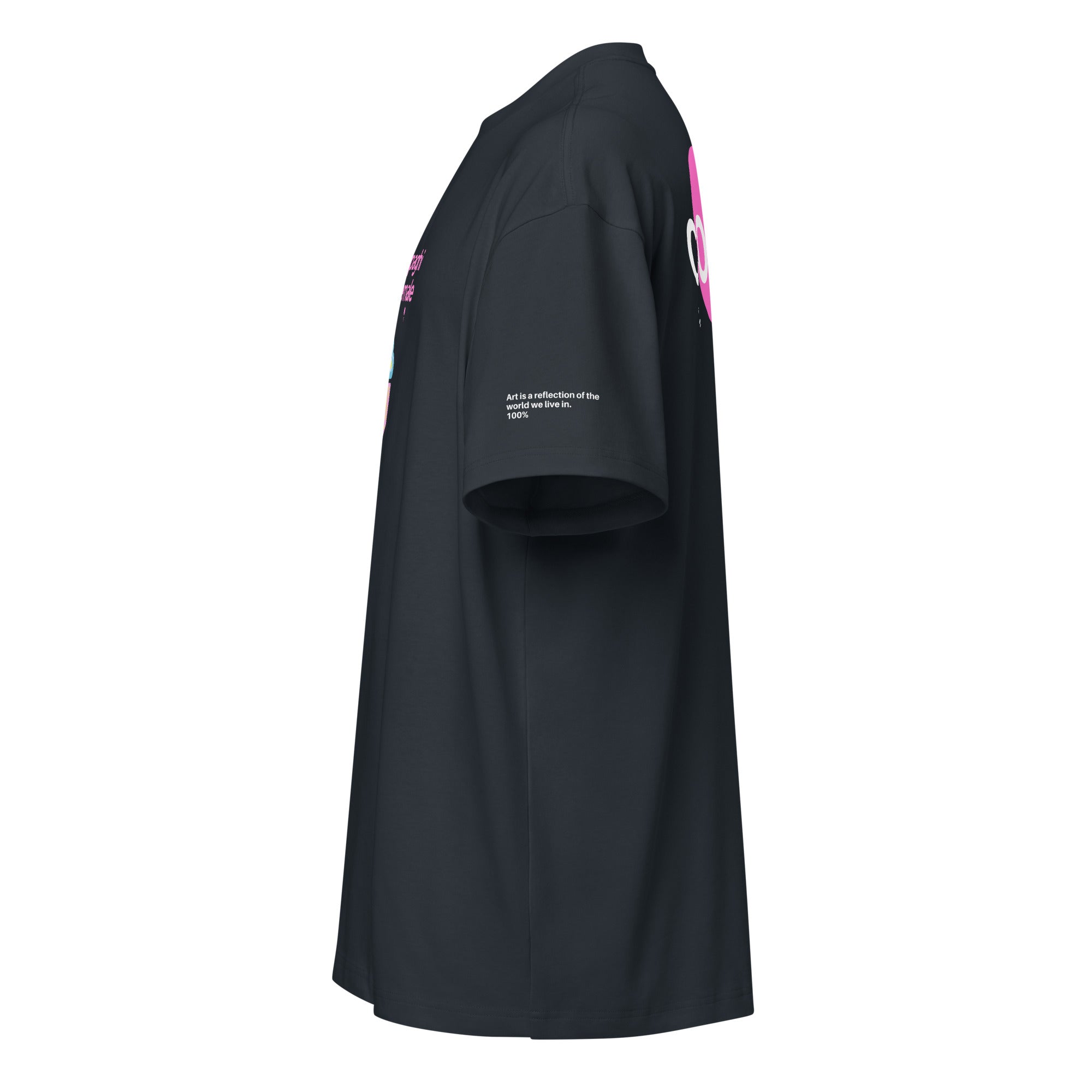 T-shirt streetwear oversize nera con grafica manifesto scritto rosa bubble "CocainaPaghiPerStareMale" e messaggio forte su.