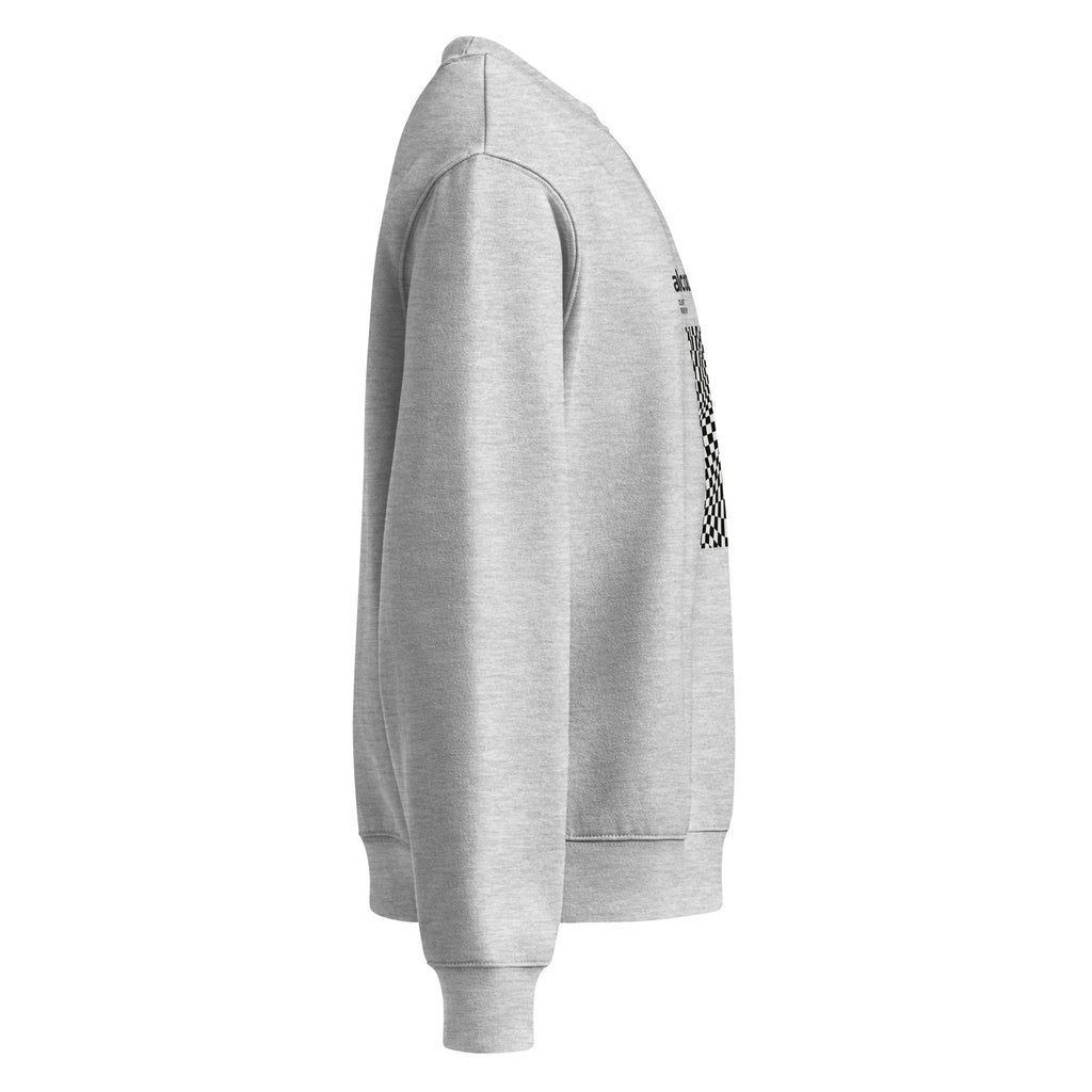 Felpa oversized grigia streetwear con scritta nera verticale manifesto e messaggio forte al centro.