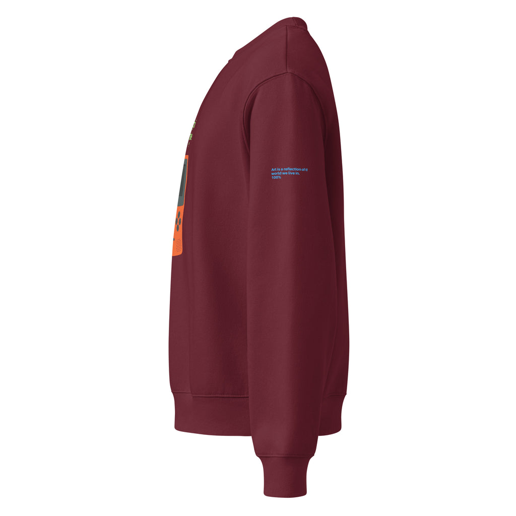 Felpa oversized streetwear color granata con grafica manifesto e scritto blu sul braccio, stile unisex.