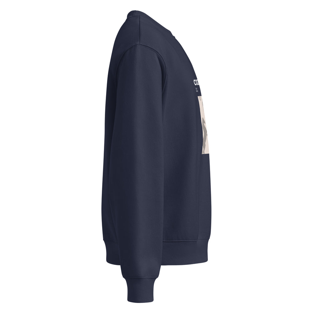 Felpa girocollo oversized navy con grafica manifesto a testo bianco "CocaínaMierda" stile streetwear unisex.