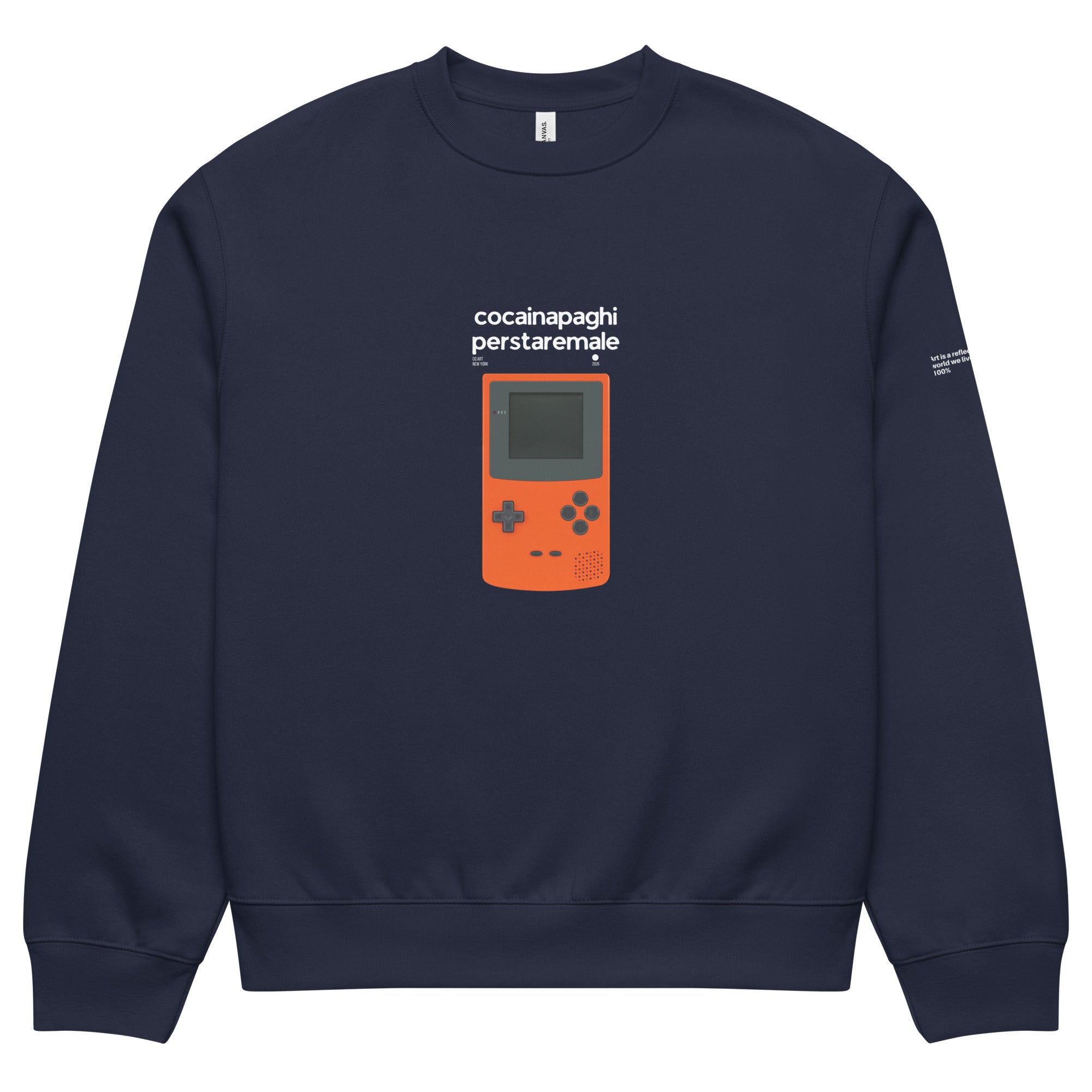 Felpa girocollo oversized navy con grafica streetwear di console videogame arancione e scritta bianca.