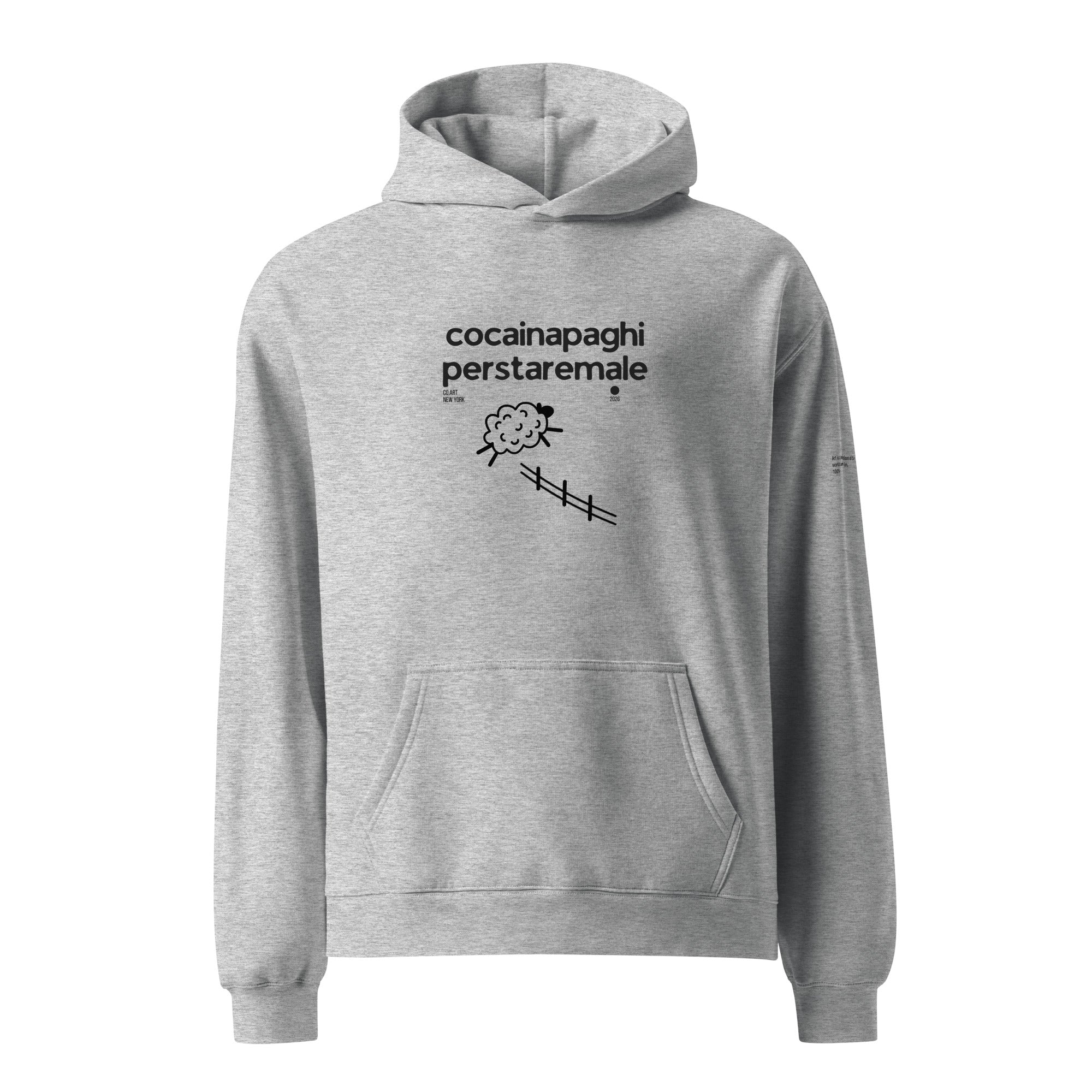 Felpa hoodie grigia oversized con scritta nera “cocainapaghiperstaremale” e grafica pecora stilizzata, stile streetwear.