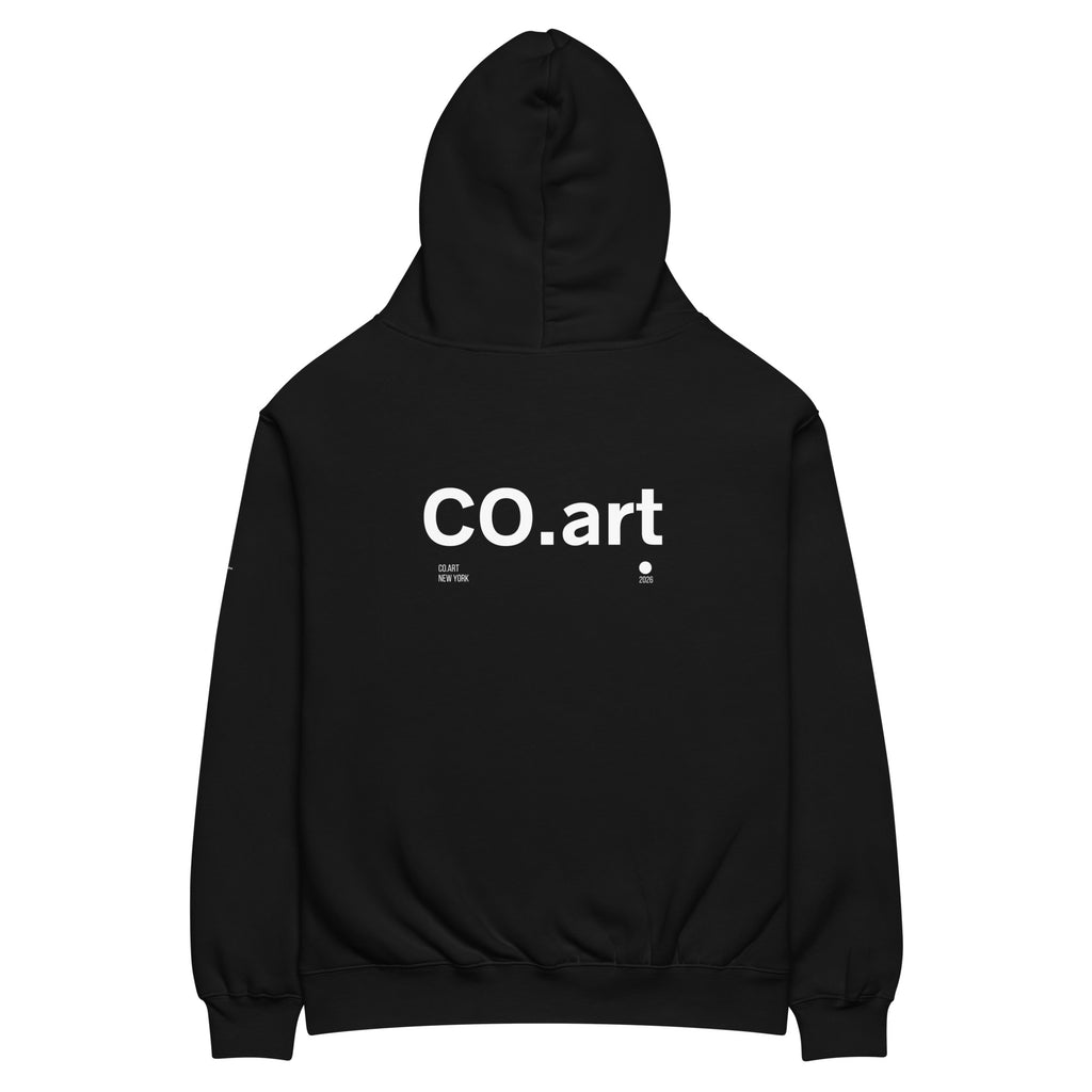Felpa nera oversize con cappuccio unisex, scritta bianca "CO.art" centrale, stile streetwear con grafica e messaggio forte.