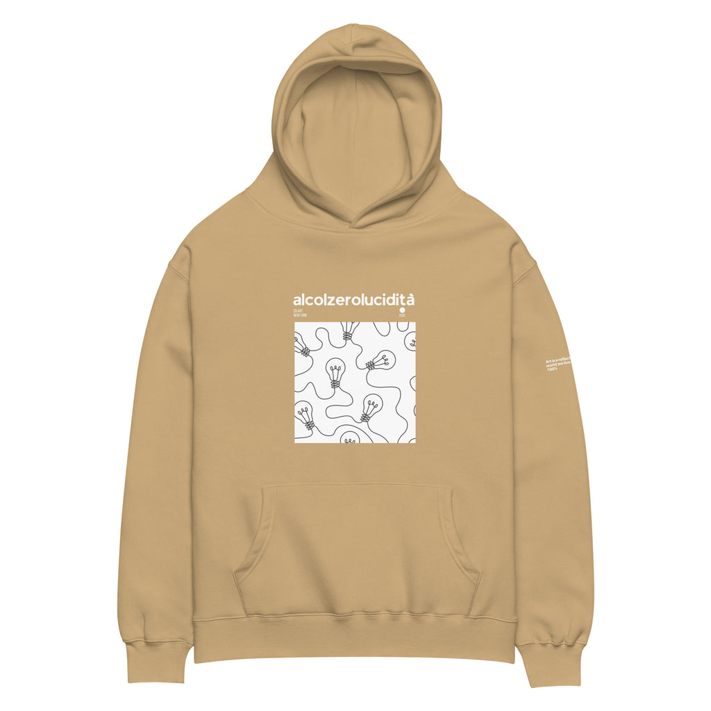 Felpa streetwear oversize sabbia con cappuccio, grafica manifesto bianco con lampadine e scritta "alcolzerolucidità" sul.